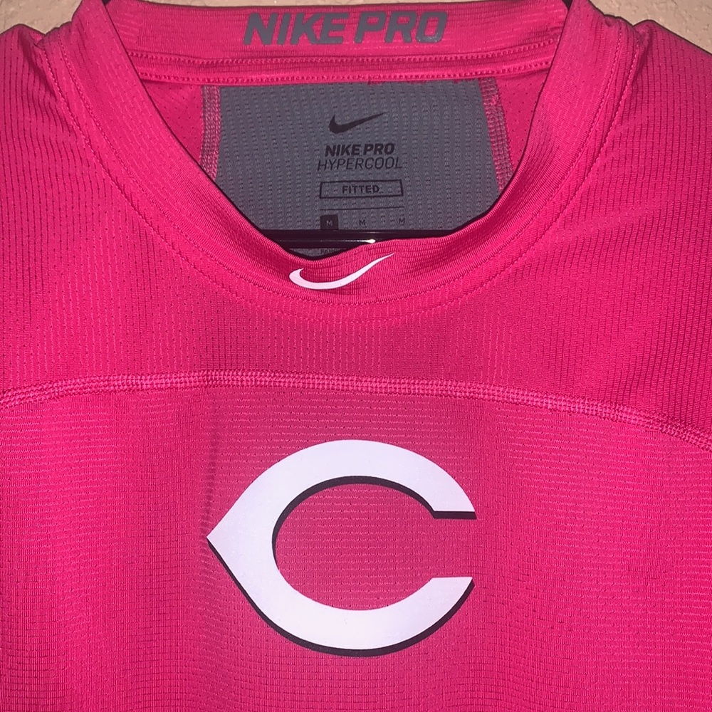 Nike - Picture 3 of 6